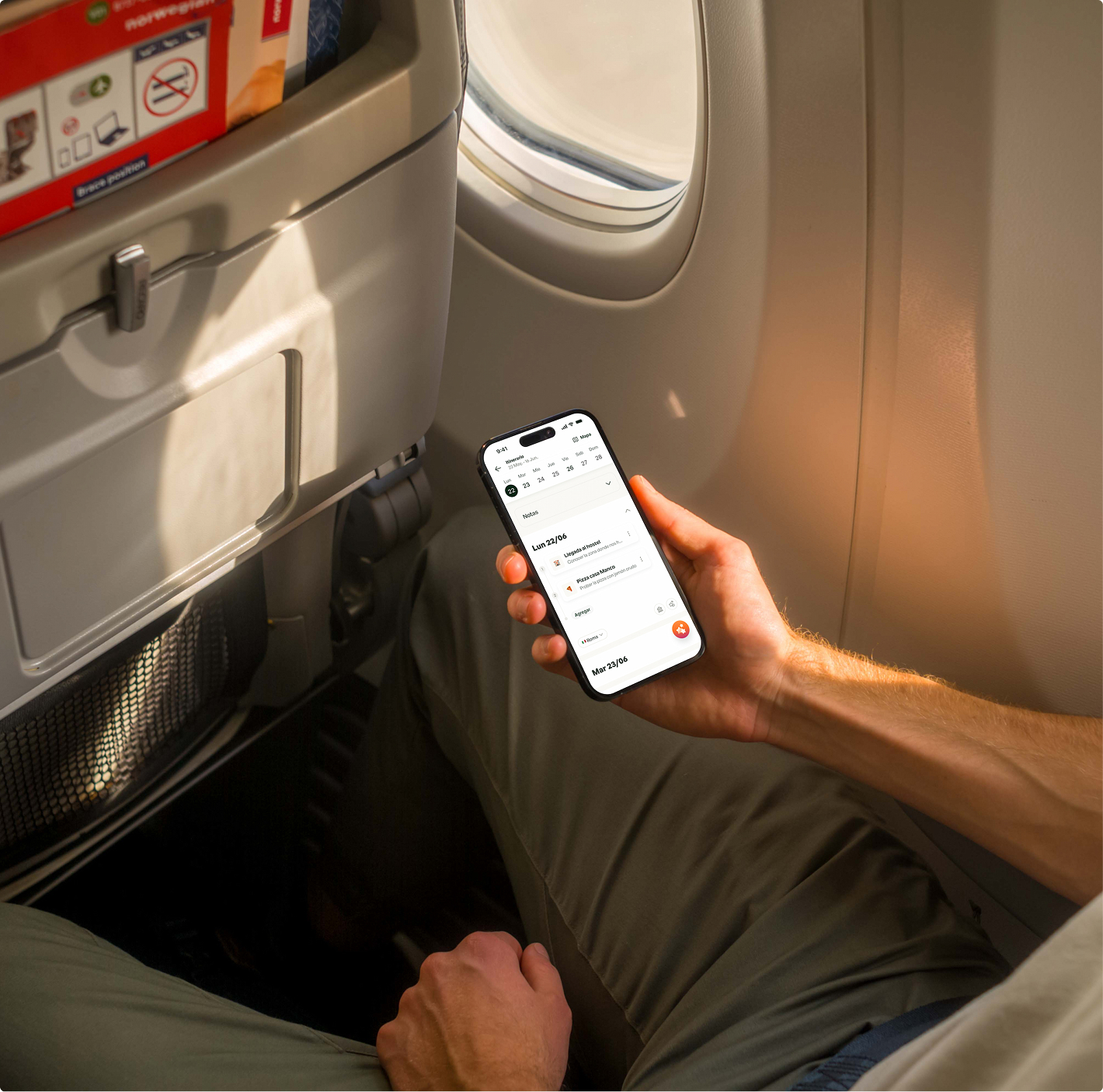 Viajero usando Canter en su teléfono